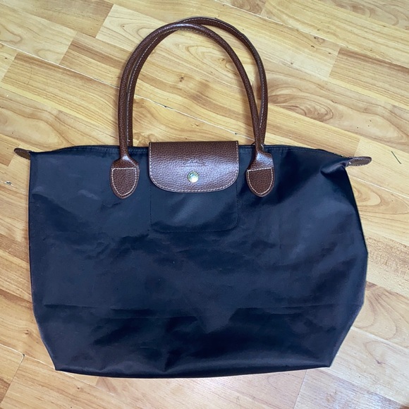 Long champ - Picture 1 of 8